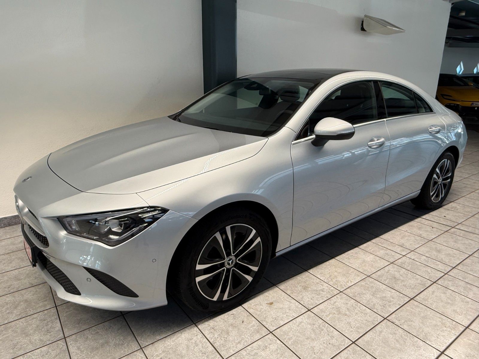 Mercedes-Benz CLA 200